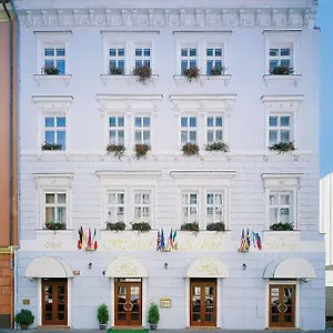 Hotel Arbes, Praag